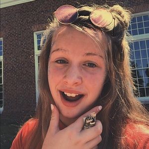 Meet your Posher, Savannah